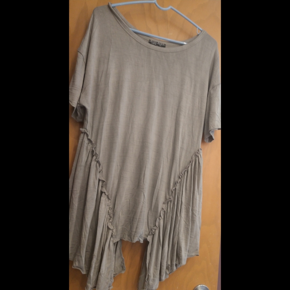 Shop Basic USA top NWOT